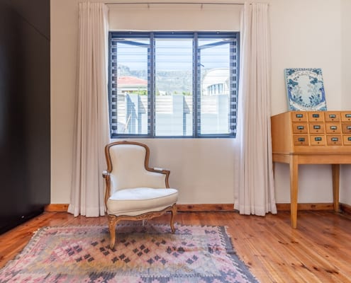 House Biess - Metal Windows - Sitting Room