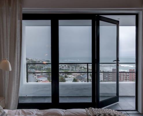 House Sedgemoore Rd - Metal Windows - Living Room - Aluminium Doors - Bedroom